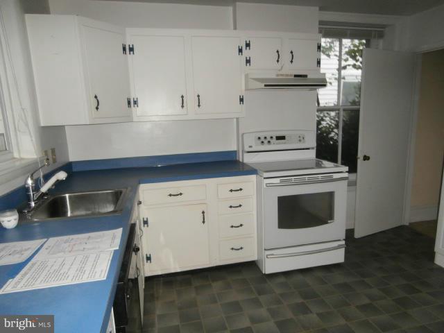 239 East Main Street Elkton, MD 21921 - Photo 6 of 24 Kitchen