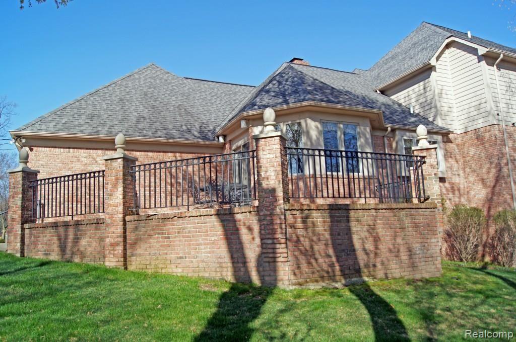 1812 Fox Run Rochester Hills, MI 48306 - Photo 10 of 48