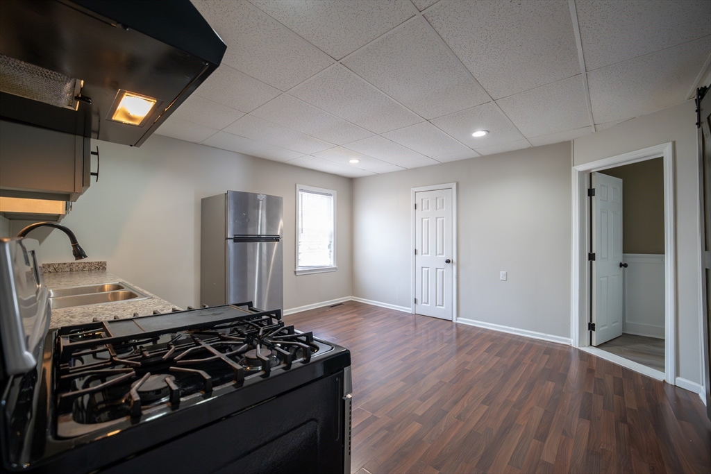 45 Lafayette Street Fall River, MA 02723 - Photo 10 of 18