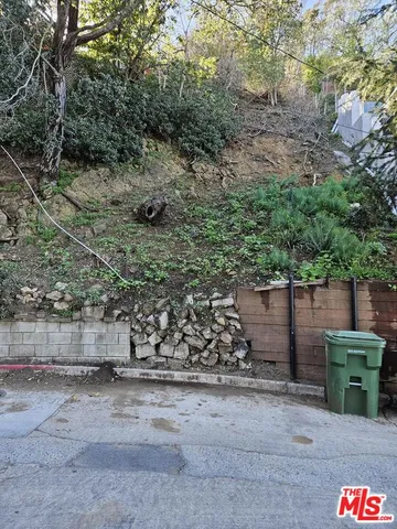 $69,900 | 6893 Pacific View Drive, Los Angeles, CA 90068