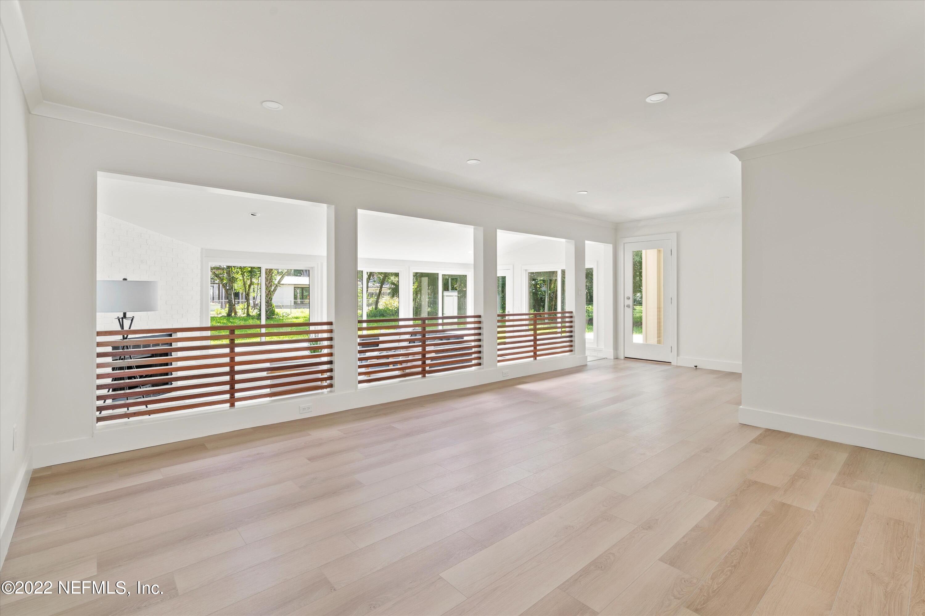 1215 Kings Road Neptune Beach, FL 32266 - Photo 19 of 47 18-Living Room