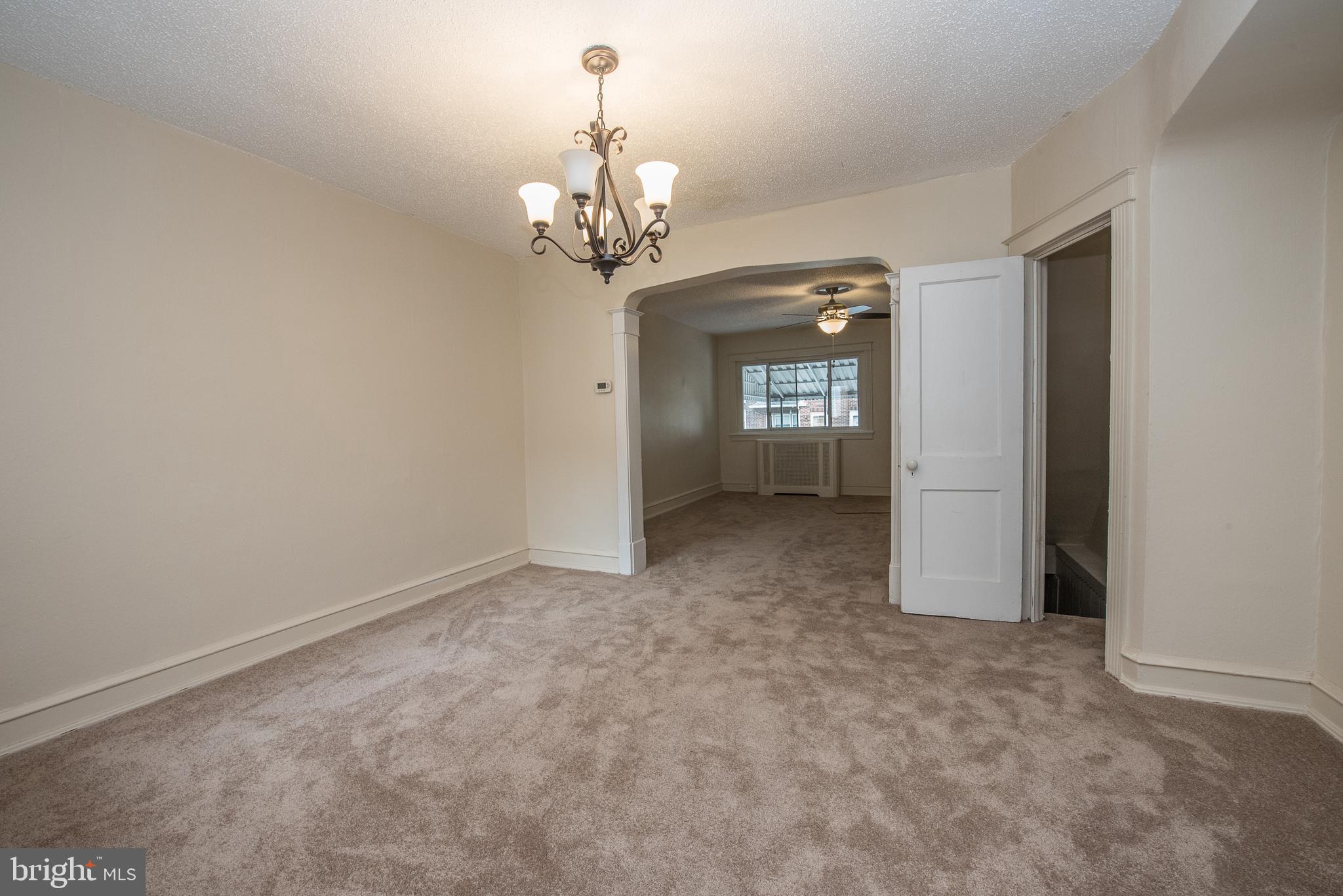 295 Sanford Road Upper Darby, PA 19082 - Photo 12 of 40