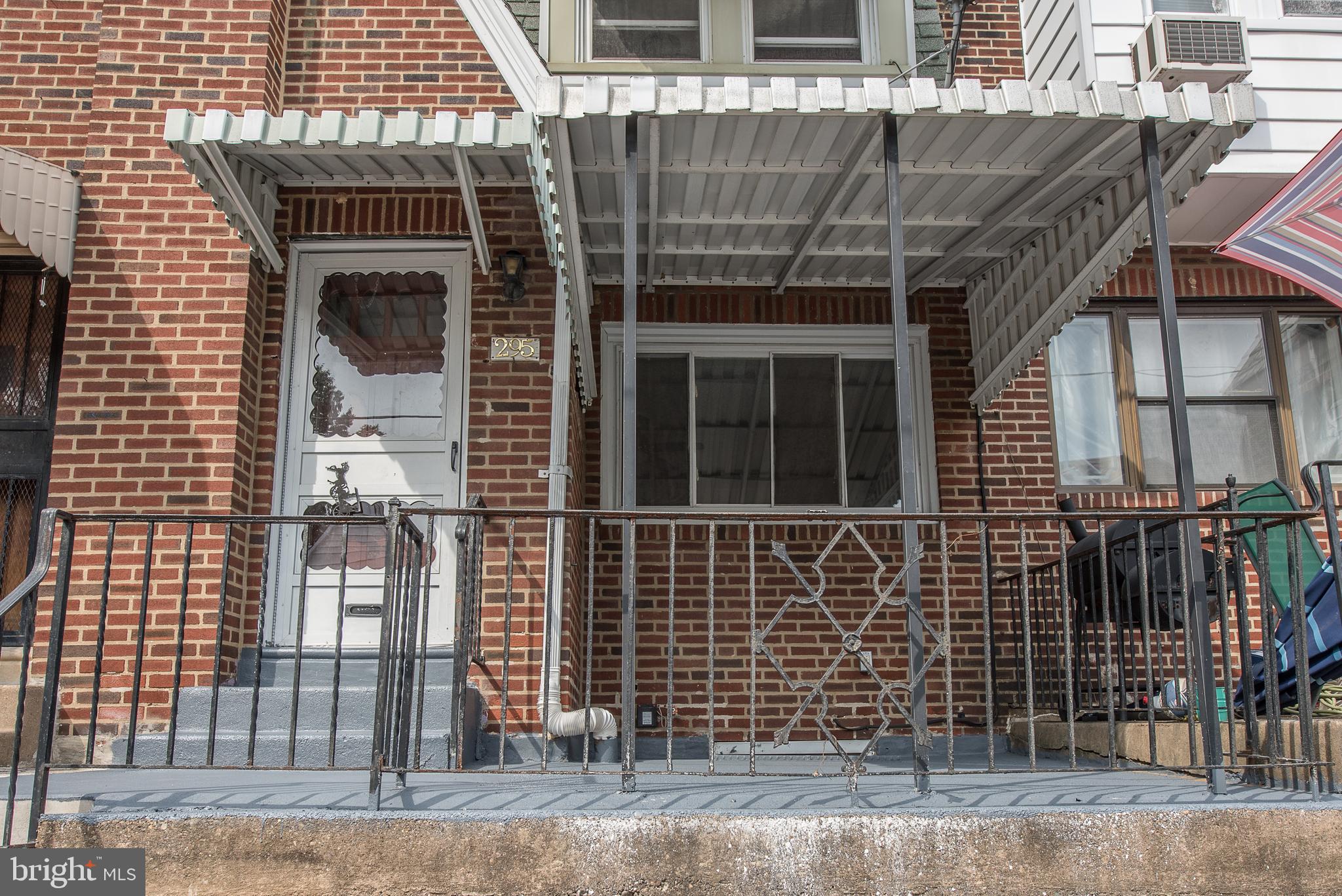 295 Sanford Road Upper Darby, PA 19082 - Photo 3 of 40