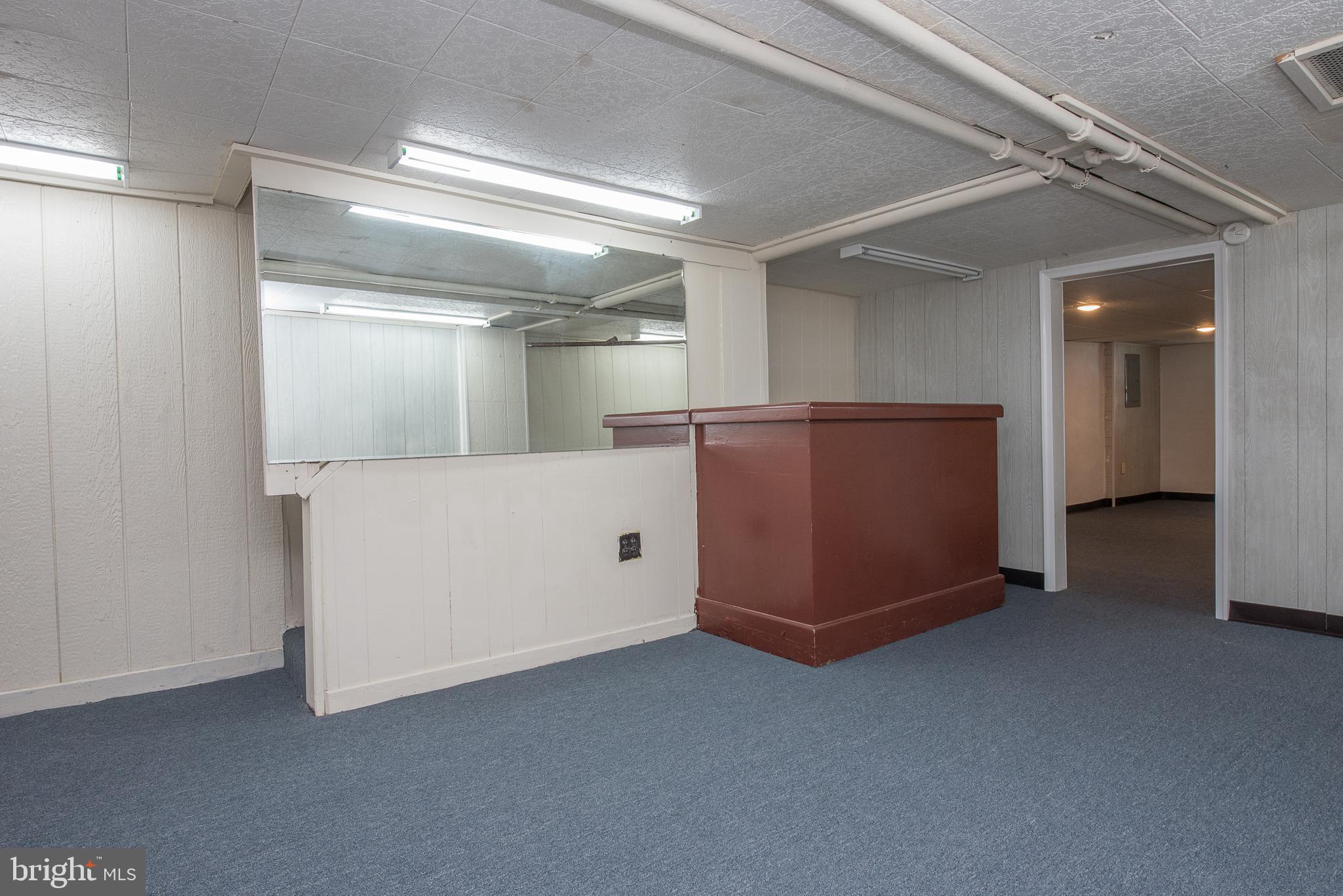 295 Sanford Road Upper Darby, PA 19082 - Photo 30 of 40