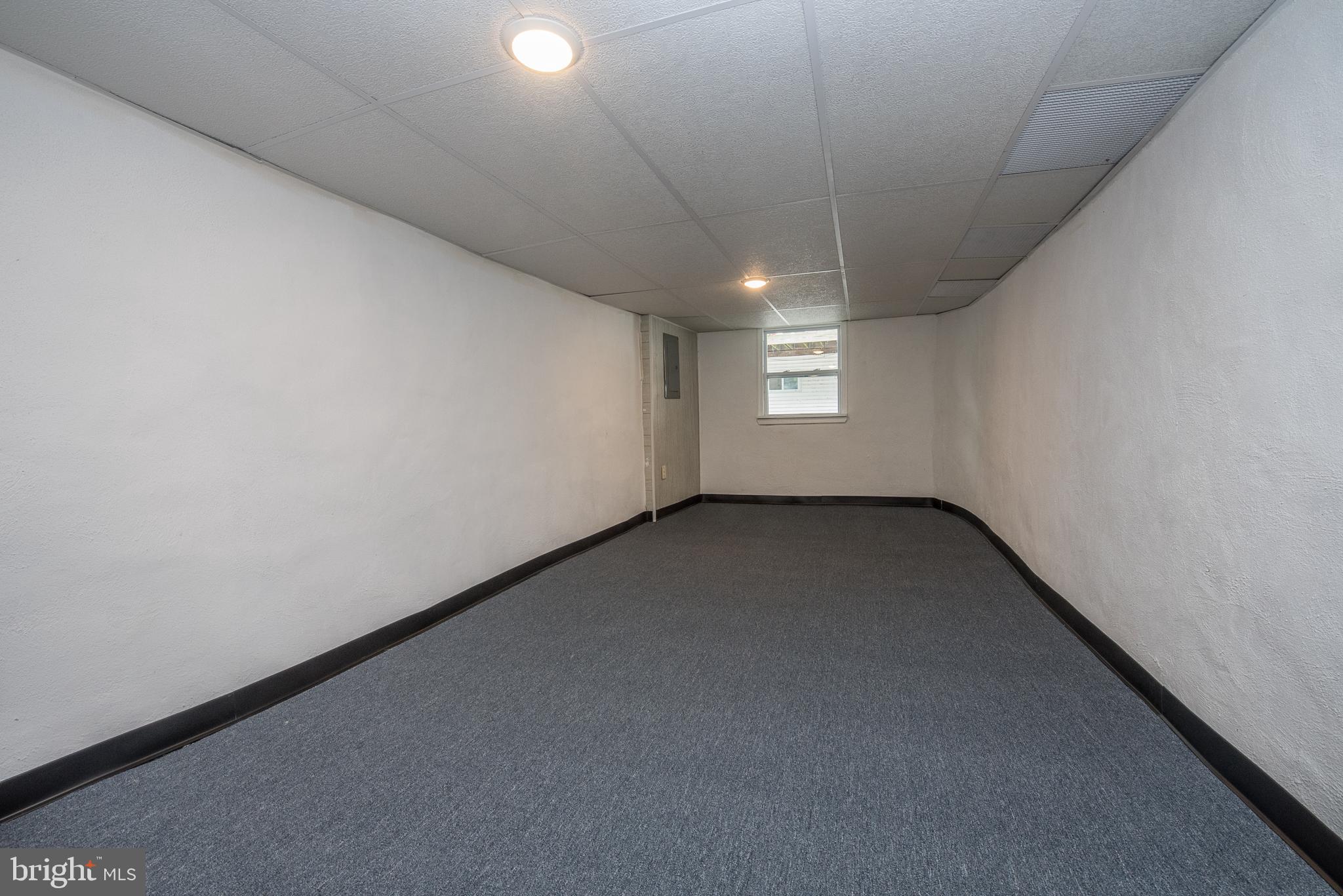 295 Sanford Road Upper Darby, PA 19082 - Photo 32 of 40