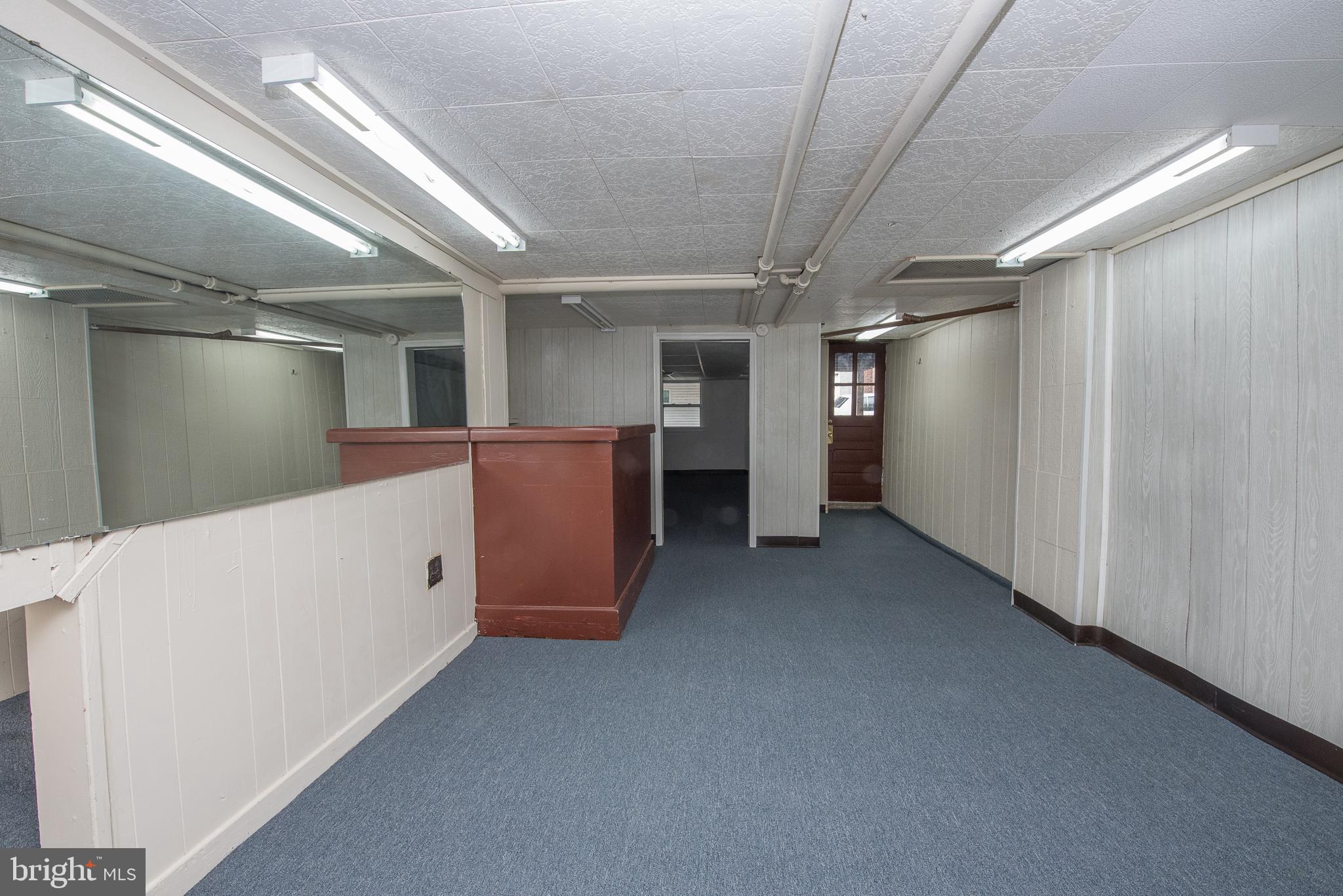 295 Sanford Road Upper Darby, PA 19082 - Photo 34 of 40