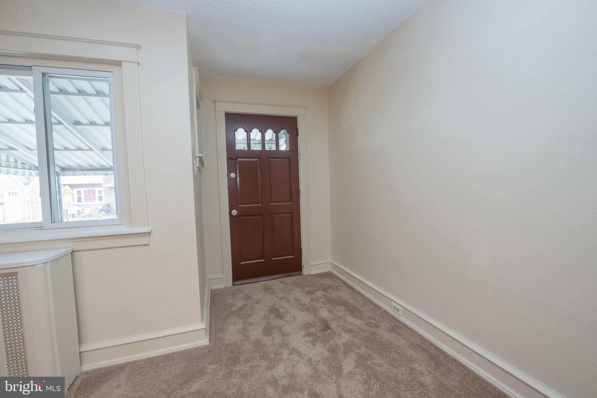 295 Sanford Road Upper Darby, PA 19082 - Photo 6 of 40