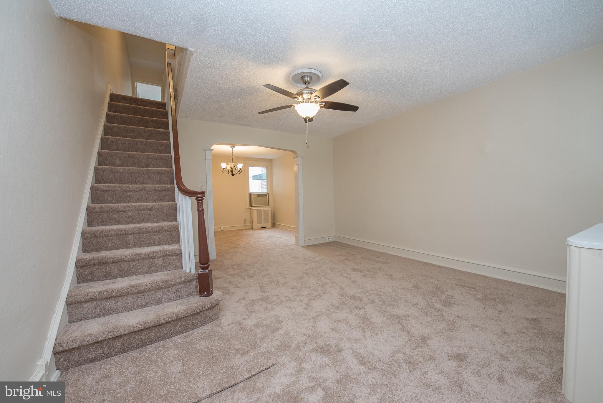 295 Sanford Road Upper Darby, PA 19082 - Photo 7 of 40
