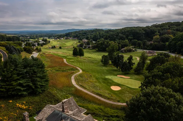 $2,350,000 | 832 Country Club Lane, Onalaska, WI 54650