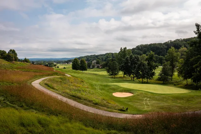 $2,350,000 | 832 Country Club Lane, Onalaska, WI 54650