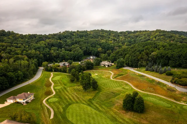 $2,350,000 | 832 Country Club Lane, Onalaska, WI 54650