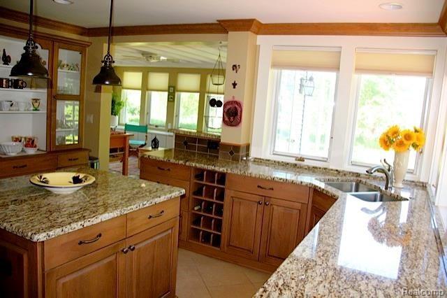 1431 Washington Road Rochester, MI 48306 - Photo 12 of 75 Custom Hickory Cabinetry, Granite Countertops