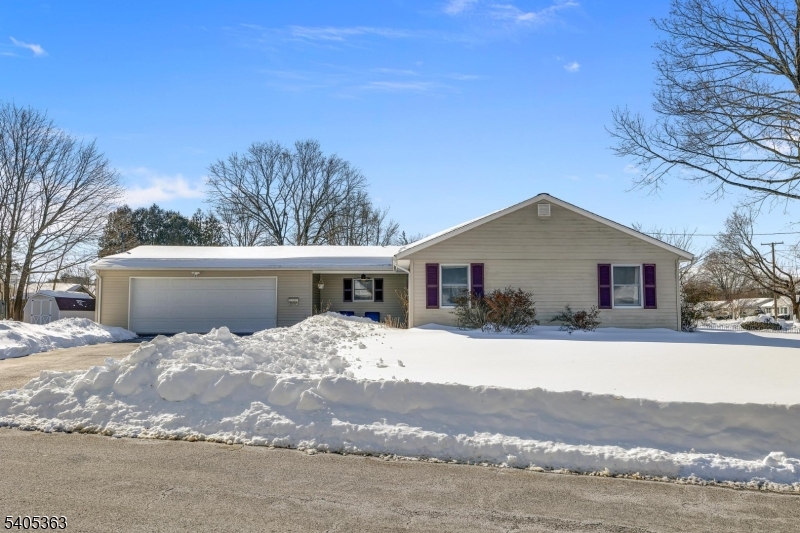 103 Cindy Terrace Hackettstown, NJ 07840 - Photo 2 of 32
