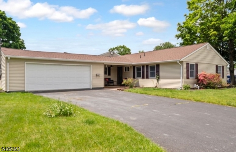 103 Cindy Terrace Hackettstown, NJ 07840 - Photo 3 of 32