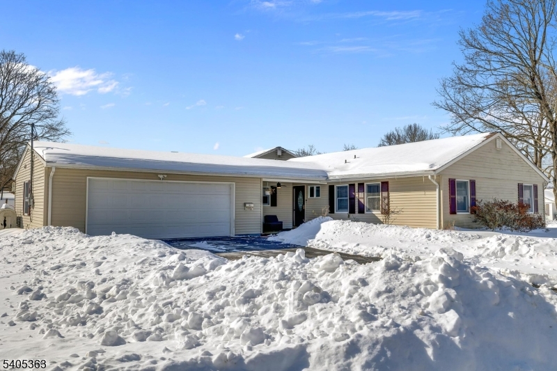 103 Cindy Terrace Hackettstown, NJ 07840 - Photo 4 of 32