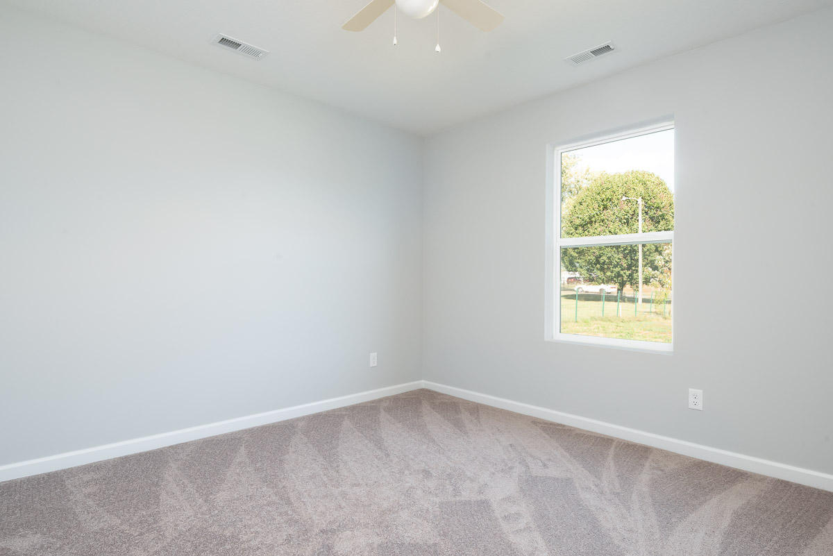 4606 Coster Road Knoxville, TN 37912 - Photo 7 of 11 Bedroom 1