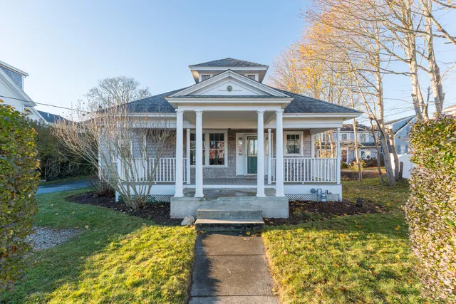 $1,499,900 | 745-747 Main Street, Chatham, MA 02633