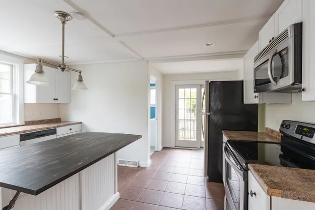 $1,499,900 | 745-747 Main Street, Chatham, MA 02633