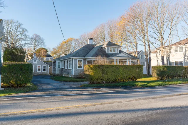$1,499,900 | 745-747 Main Street, Chatham, MA 02633