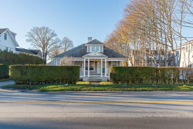 $1,499,900 | 745-747 Main Street, Chatham, MA 02633