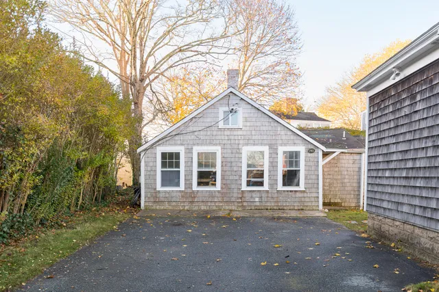$1,499,900 | 745-747 Main Street, Chatham, MA 02633