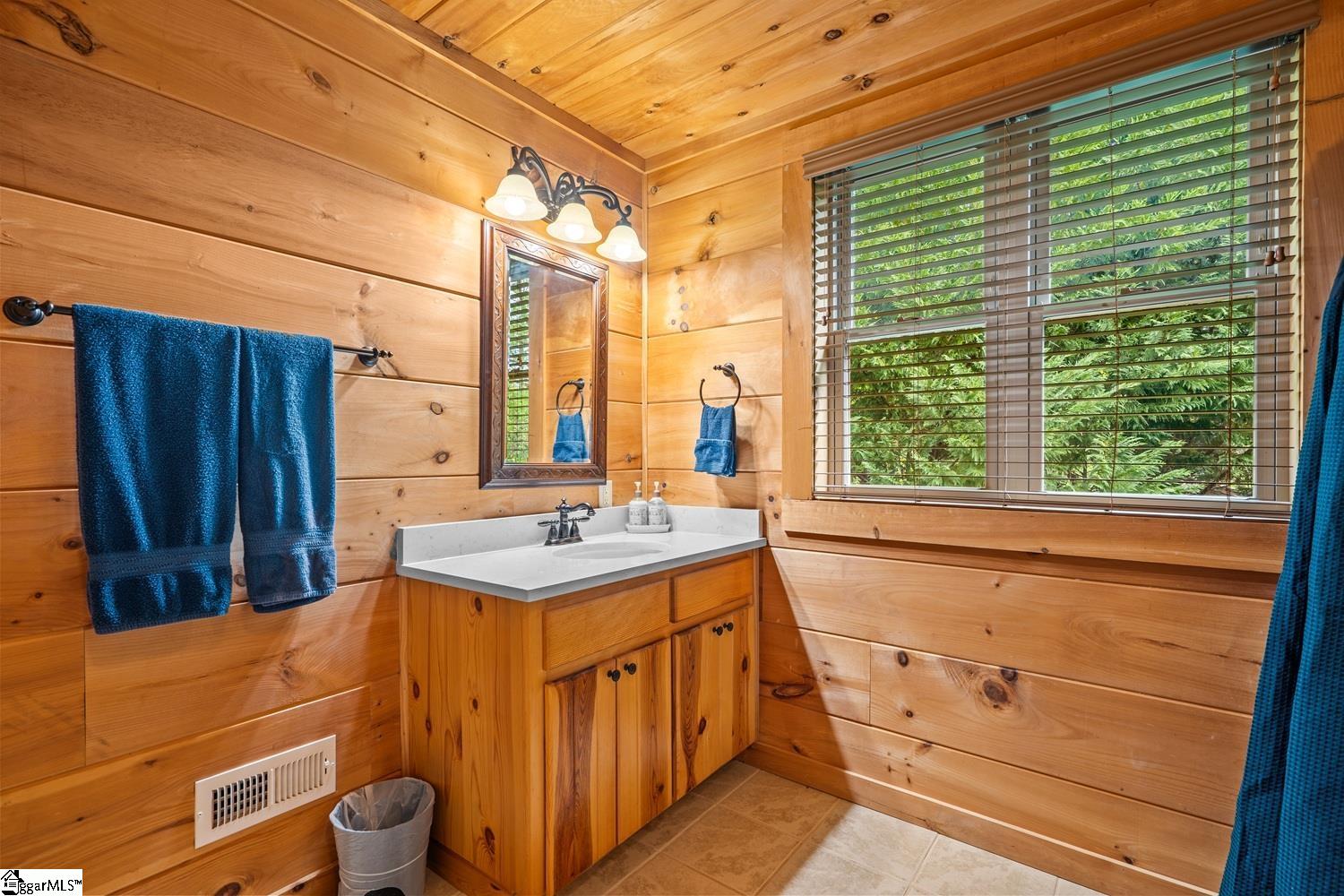 128 Hickory Cove Road Seneca, SC 29672 - Photo 19 of 36 Gallery Image 19