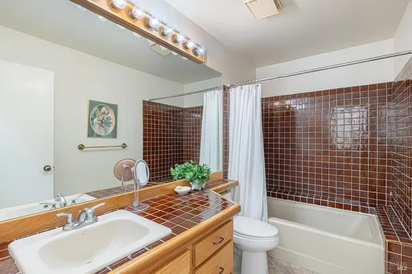 $739,000 | 1747 Silverado Trail, Napa, CA 94558