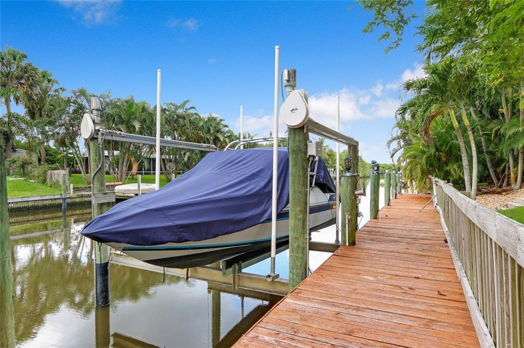 46 Southwest Cabana Point Circle Stuart, FL 34994 - Photo 13 of 24 Gallery Image 13