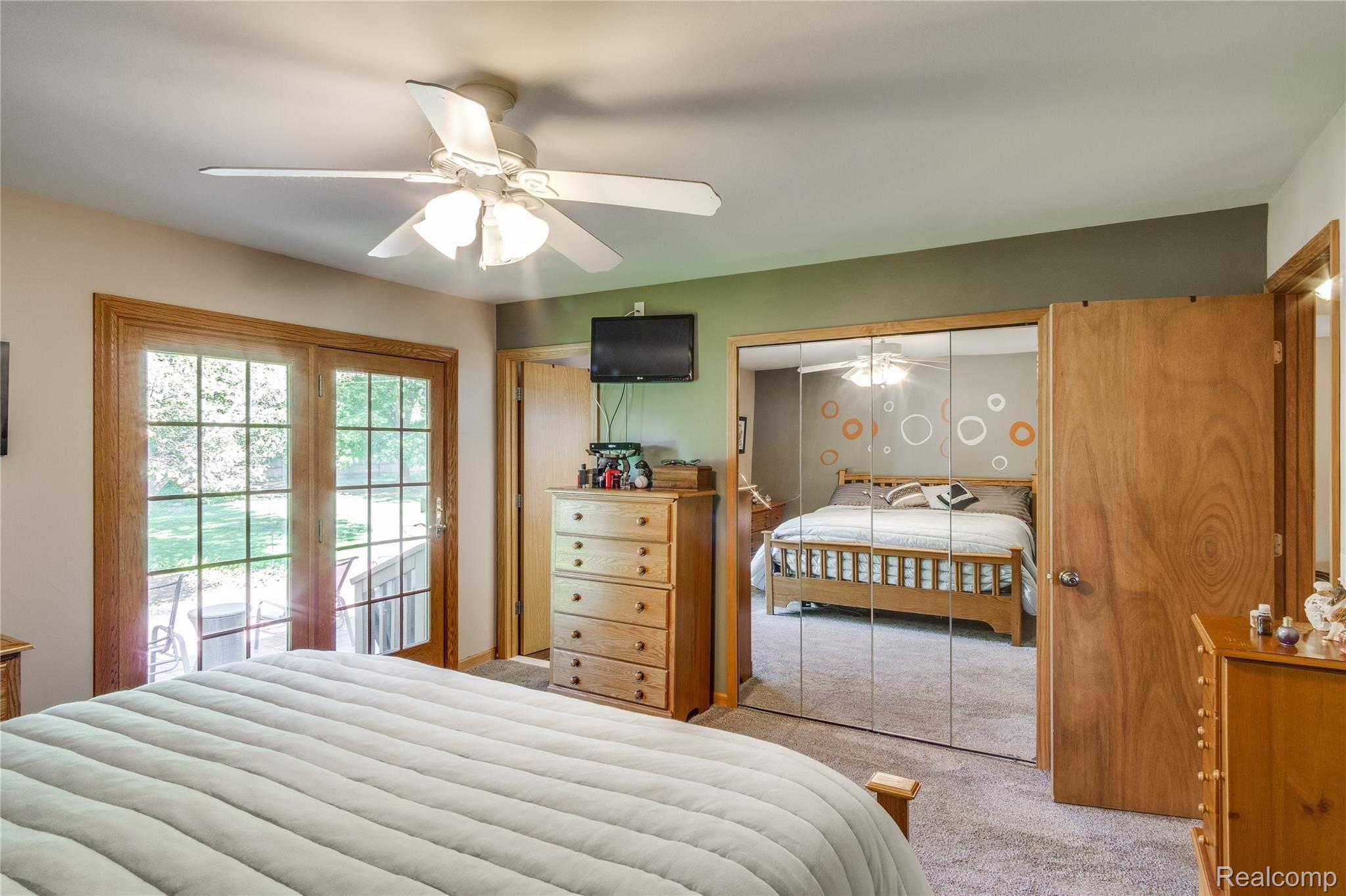 14243 Newburgh Road Livonia, MI 48154 - Photo 14 of 25 Interiors (29 of 37).jpg