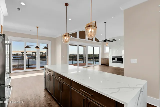 $1,799,000 | 113 Diamond Point, Surf City, NC 28445