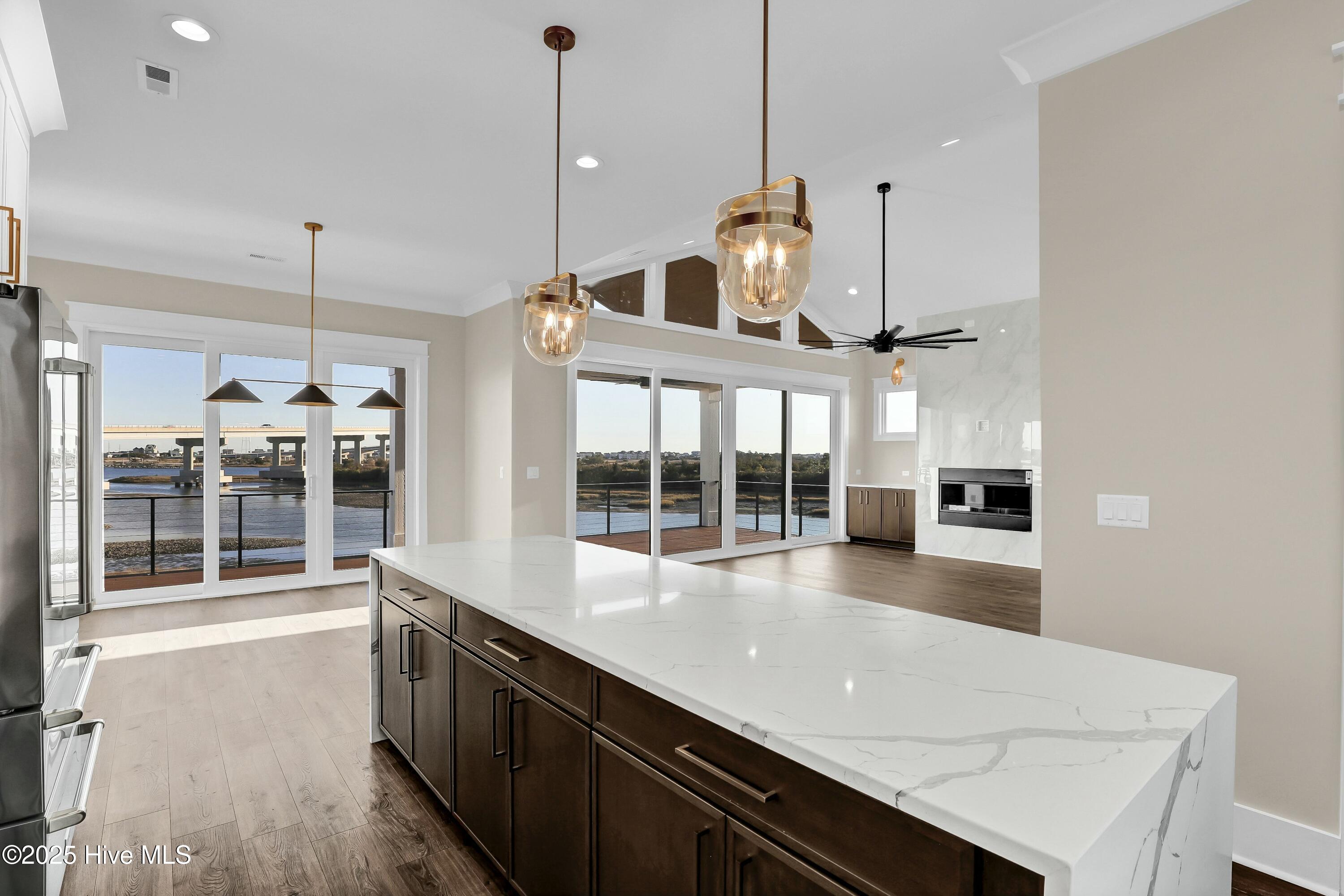 113 Diamond Point Surf City, NC 28445 - Photo 12 of 67 Kitchen