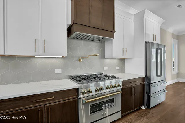 $1,799,000 | 113 Diamond Point, Surf City, NC 28445