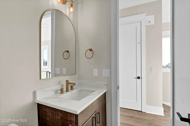 $1,799,000 | 113 Diamond Point, Surf City, NC 28445