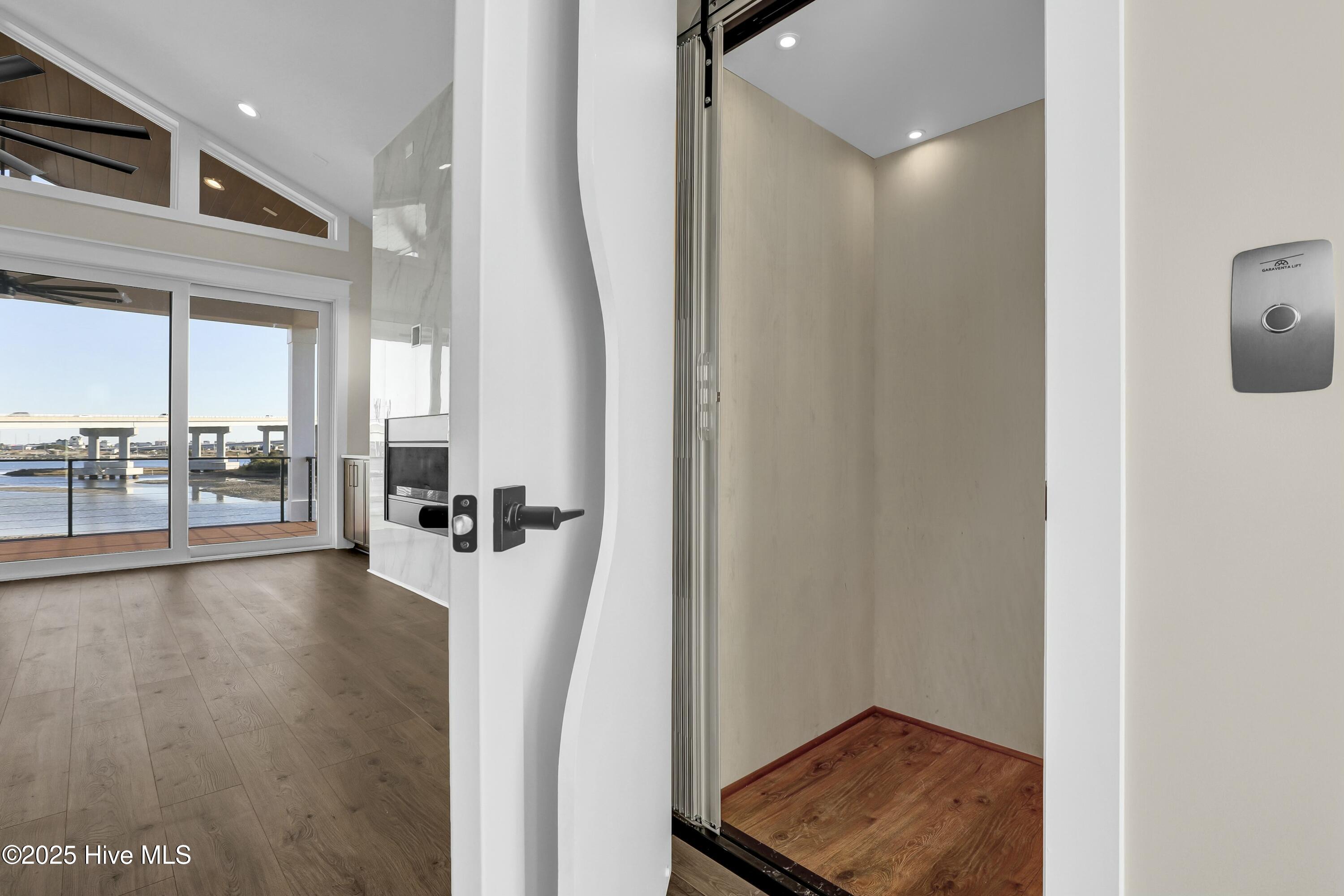 113 Diamond Point Surf City, NC 28445 - Photo 21 of 67 Elevator