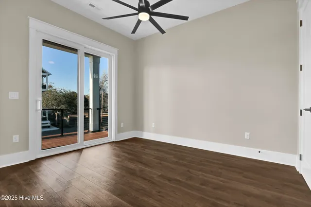 $1,799,000 | 113 Diamond Point, Surf City, NC 28445