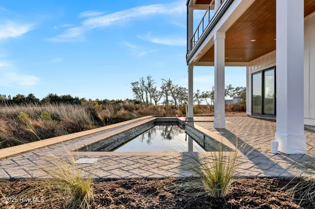 $1,799,000 | 113 Diamond Point, Surf City, NC 28445