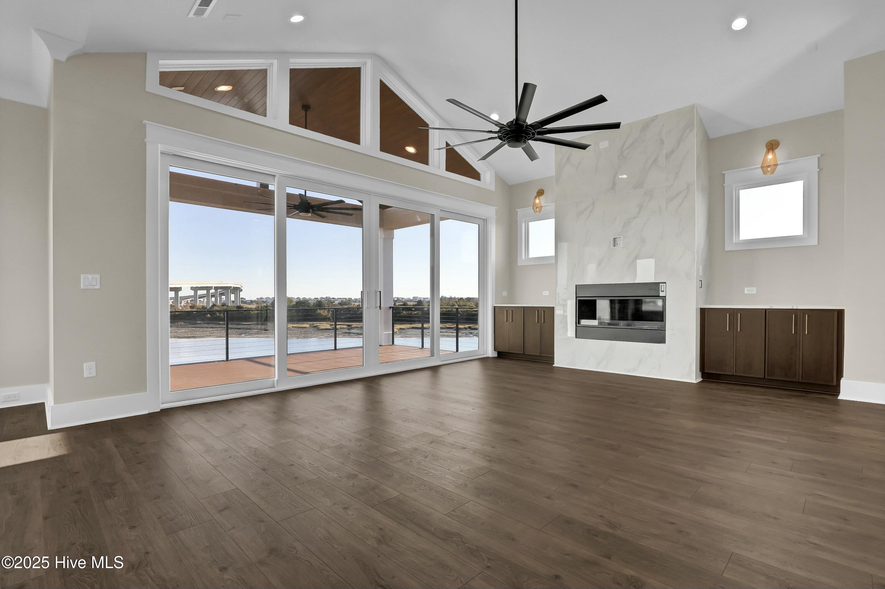 113 Diamond Point Surf City, NC 28445 - Photo 5 of 67 Main Living Area