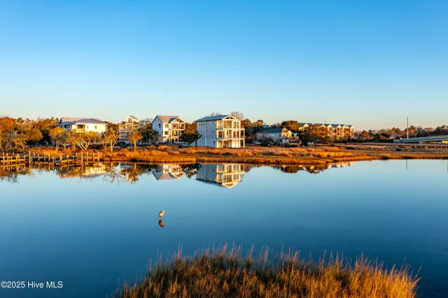 $1,799,000 | 113 Diamond Point, Surf City, NC 28445