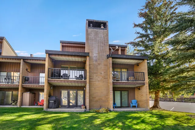 $1,295,000 | 127 Saddle Road, Unit E7, Ketchum, ID 83340