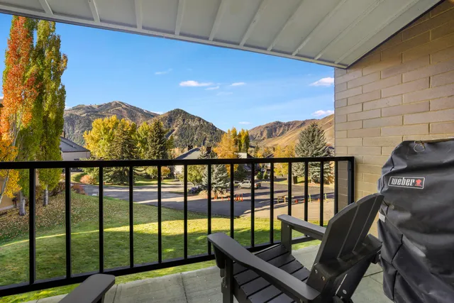$1,295,000 | 127 Saddle Road, Unit E7, Ketchum, ID 83340