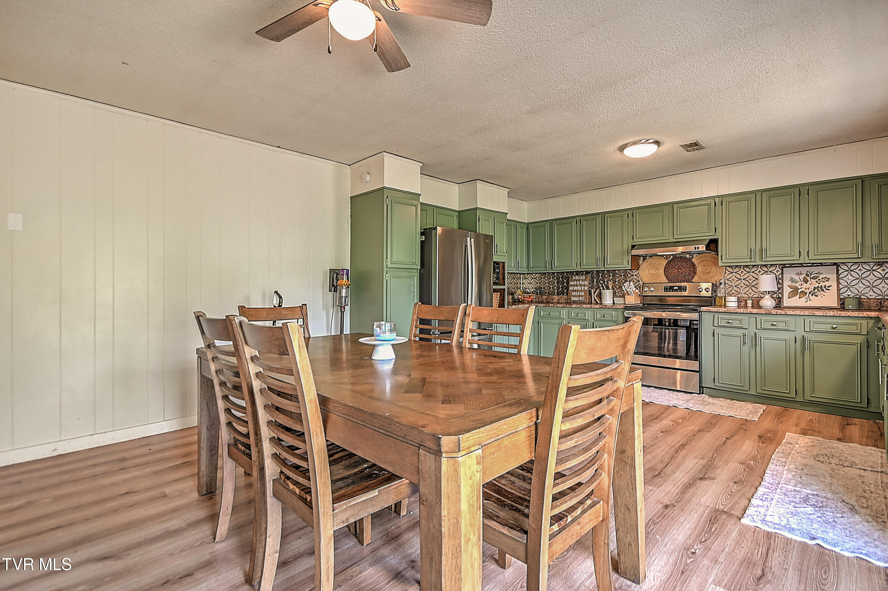 310 Minton Hollow Road Elizabethton, TN 37643 - Photo 14 of 63 310 Minton Hollow JR-14