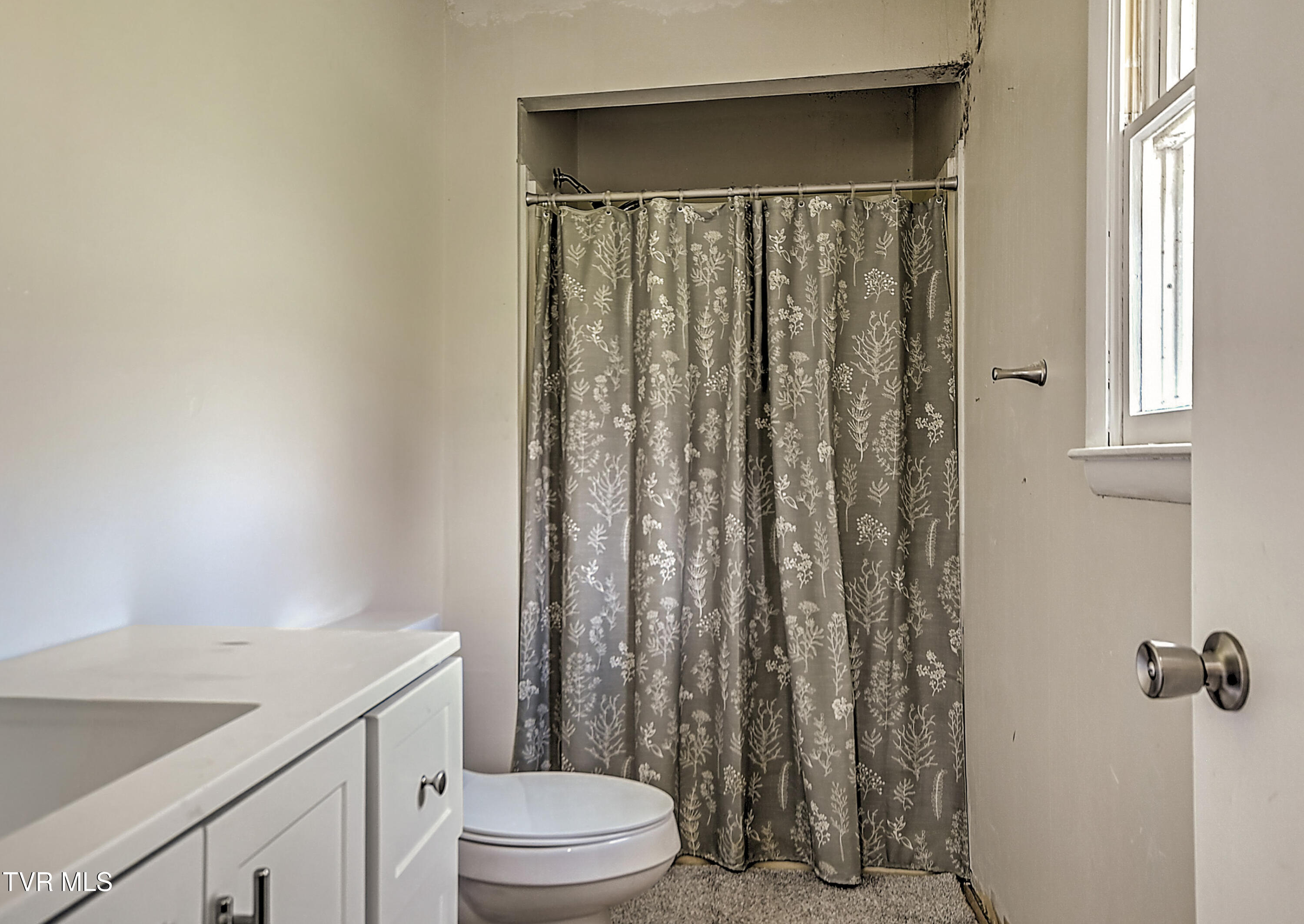 310 Minton Hollow Road Elizabethton, TN 37643 - Photo 26 of 63 310 Minton Hollow JR-26