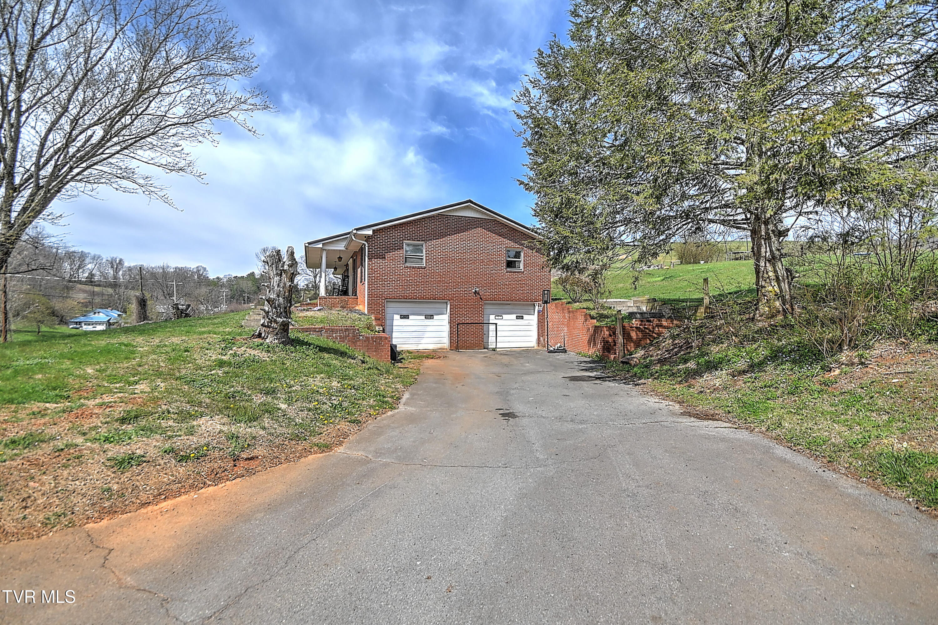 310 Minton Hollow Road Elizabethton, TN 37643 - Photo 38 of 63 310 Minton Hollow JR-38