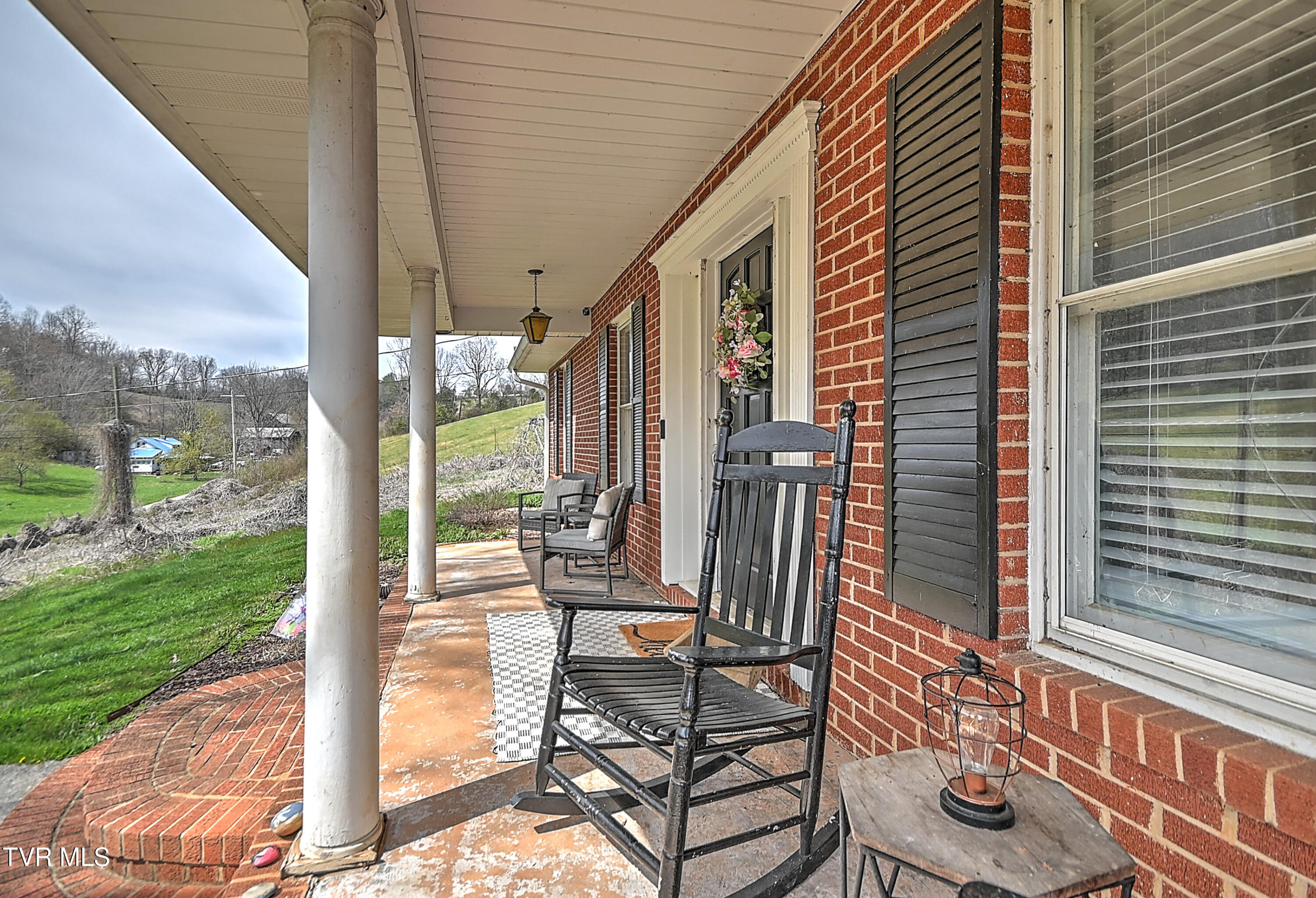 310 Minton Hollow Road Elizabethton, TN 37643 - Photo 5 of 63 310 Minton Hollow JR-5