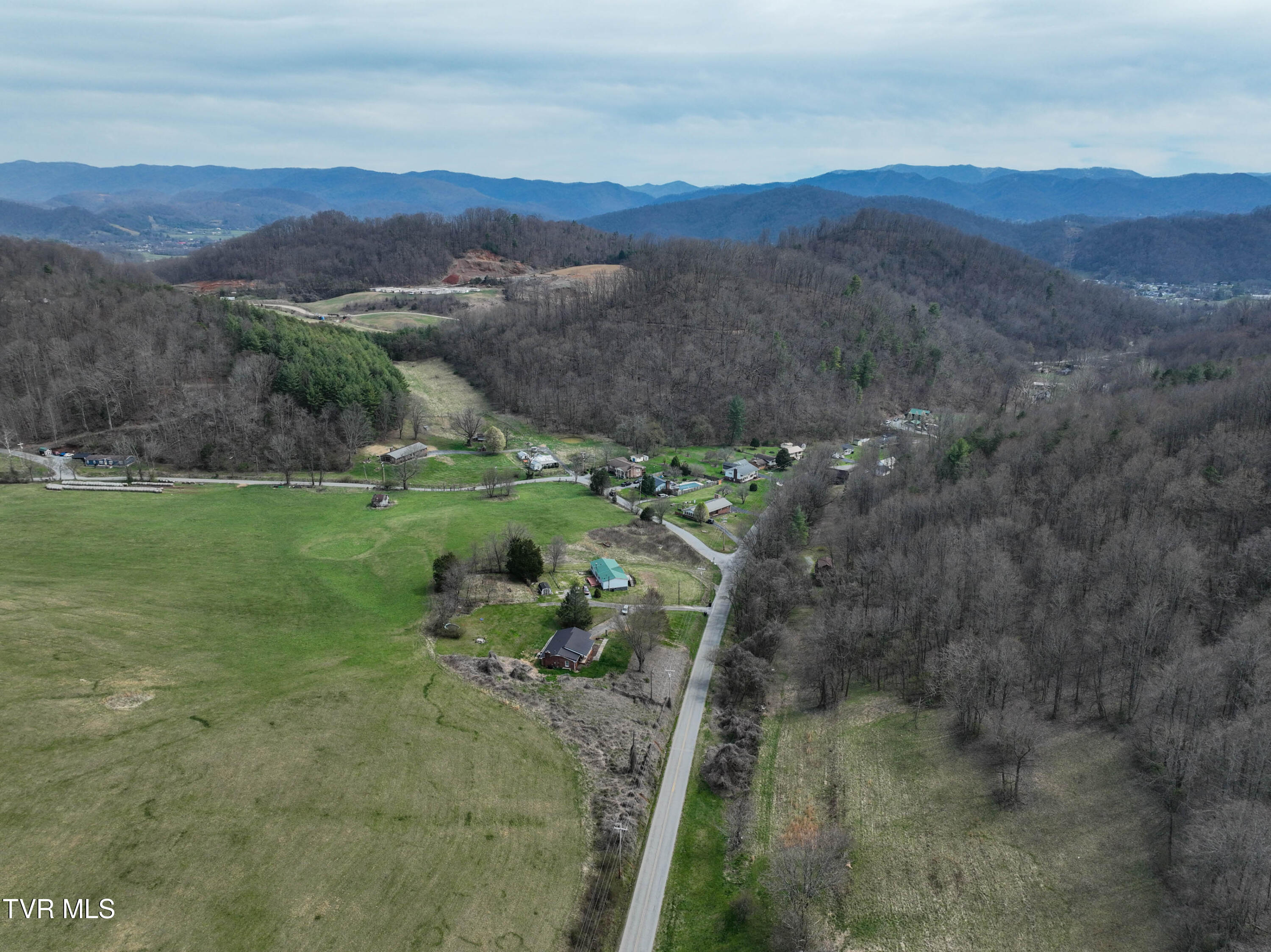 310 Minton Hollow Road Elizabethton, TN 37643 - Photo 53 of 63 310 Minton Hollow Rd Drone RIDDLE-15