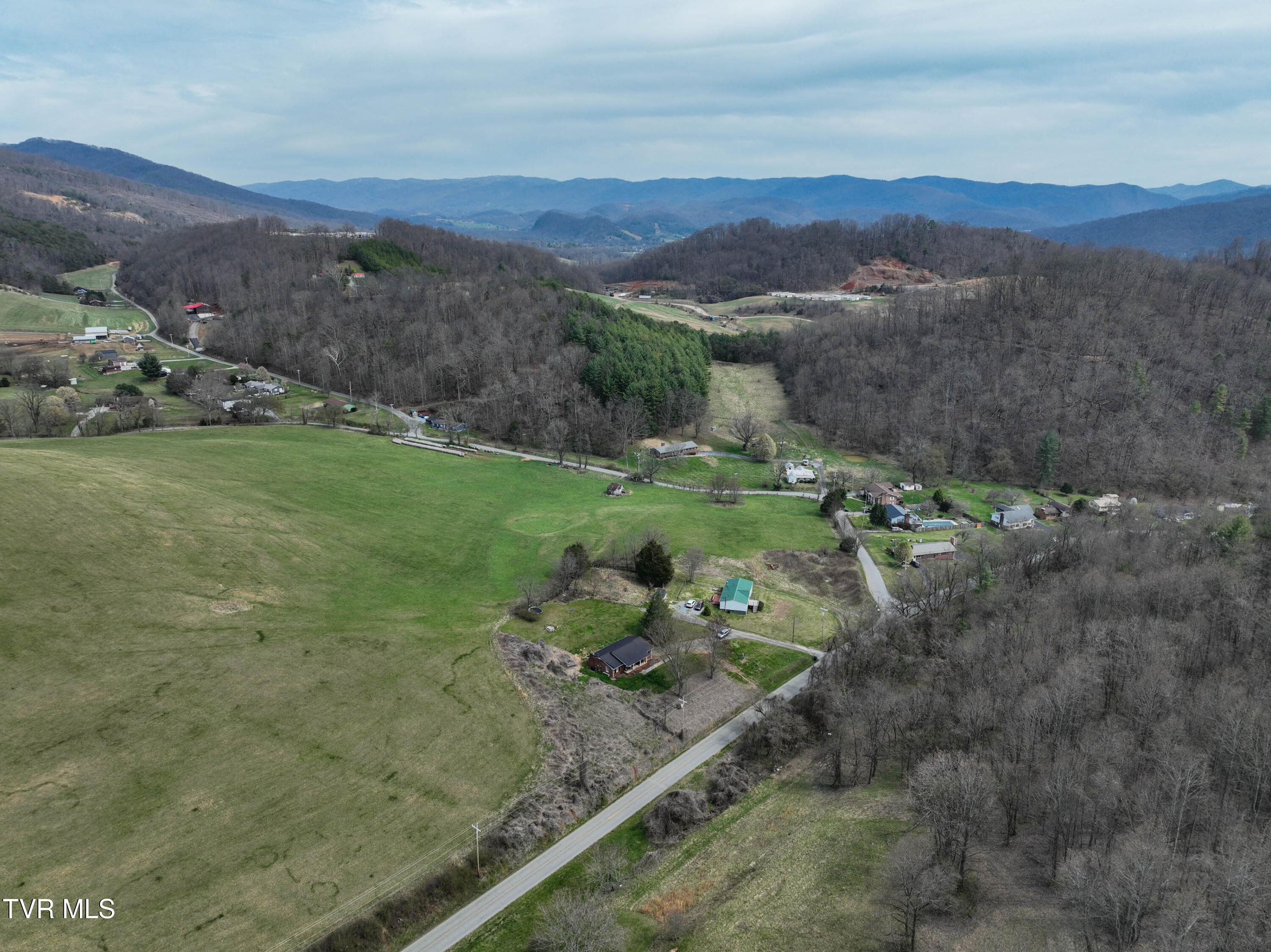 310 Minton Hollow Road Elizabethton, TN 37643 - Photo 54 of 63 310 Minton Hollow Rd Drone RIDDLE-16