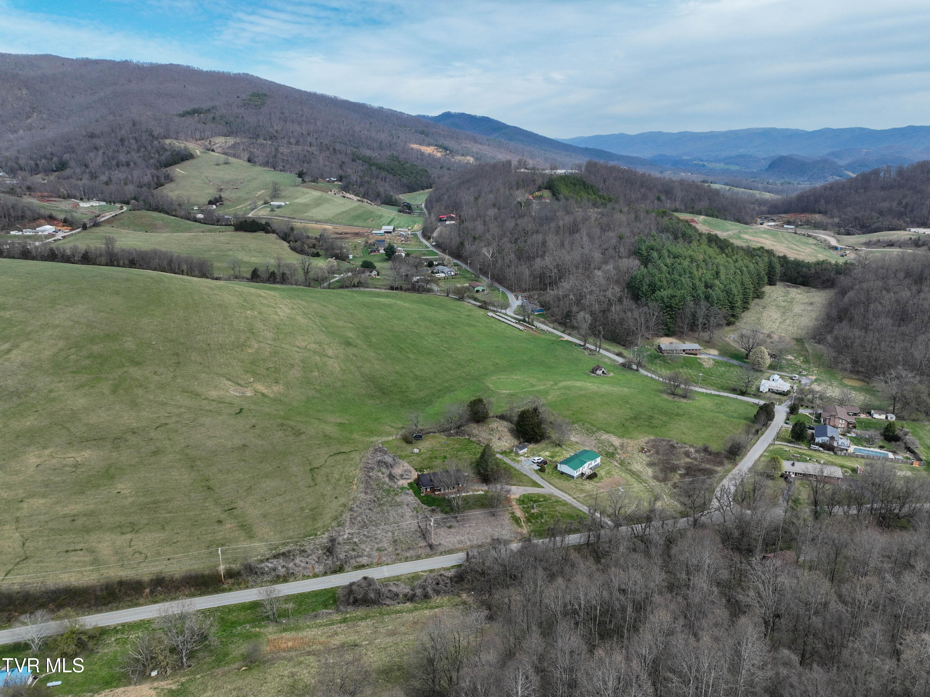 310 Minton Hollow Road Elizabethton, TN 37643 - Photo 55 of 63 310 Minton Hollow Rd Drone RIDDLE-17