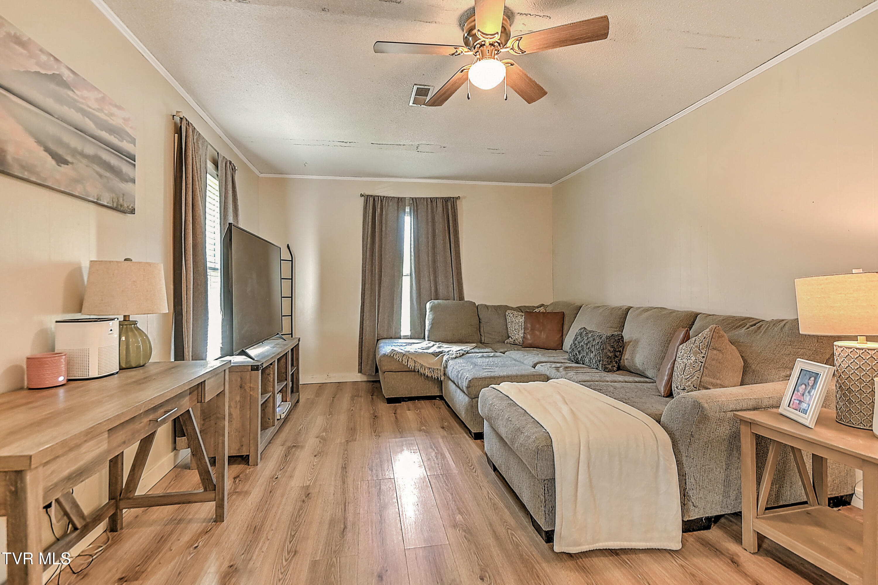 310 Minton Hollow Road Elizabethton, TN 37643 - Photo 6 of 63 310 Minton Hollow JR-6