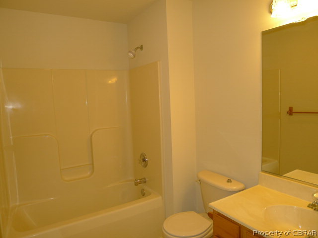 276 Roundabout Road Newtown, VA 23126 - Photo 9 of 12