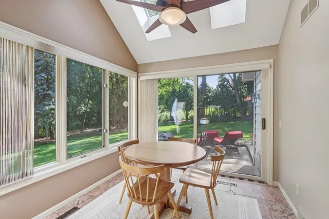 $1,799,900 | 2395 White Oak Trail, Oregon, WI 53575